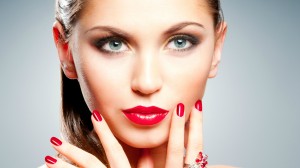 Вечерний макияж с красной помадой: пошаговая инструкция