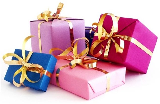 Как упаковать подарок в бумагу для праздника