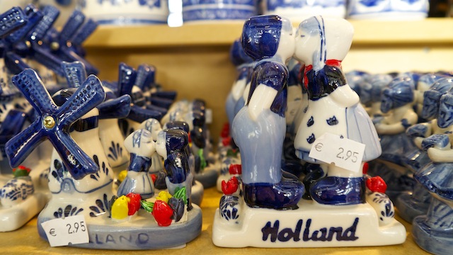 Не возвращайтесь на родину с пустыми руками – привезите сувениры из голландии!