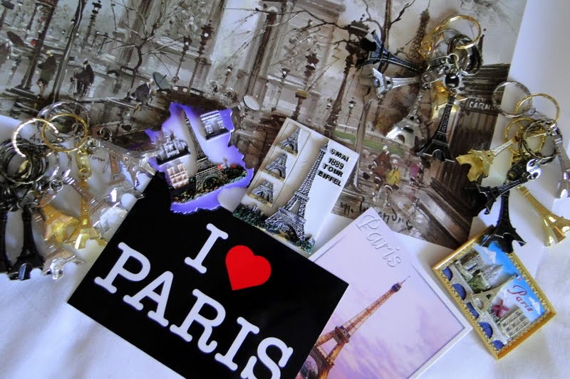 Сувениры из парижа: что привезти на родину на память о французской столице?