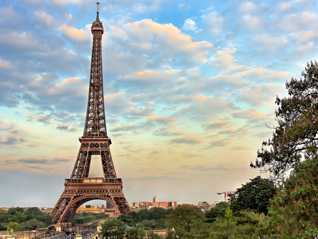Парижский сувенир   эйфелева башня 