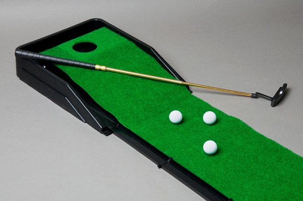 Интересный подарок парню – набор для гольфа
