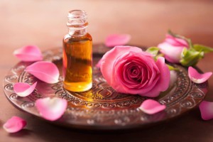 Каковы преимущества эфирных масел розы?