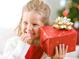 Какой сделать подарок на год ребенку